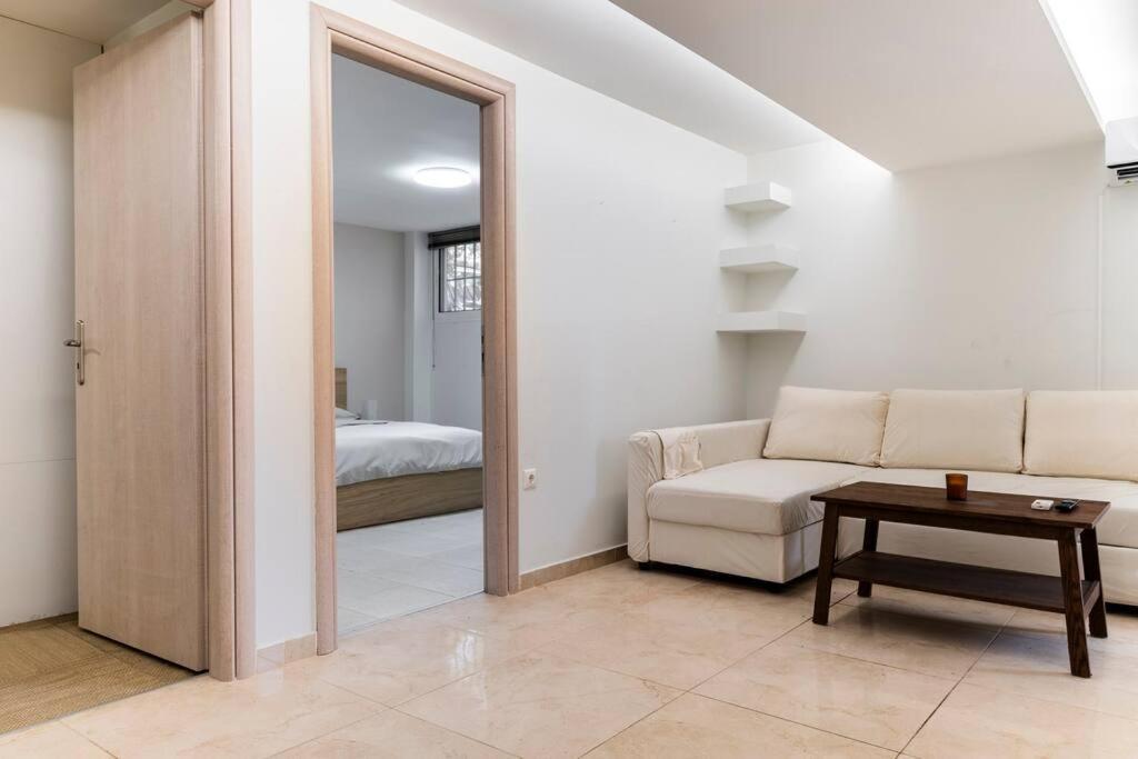 Apartment At Ano Glifada. Athén Kültér fotó